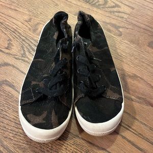 Madden Girl Camouflage Fashion Sneaker